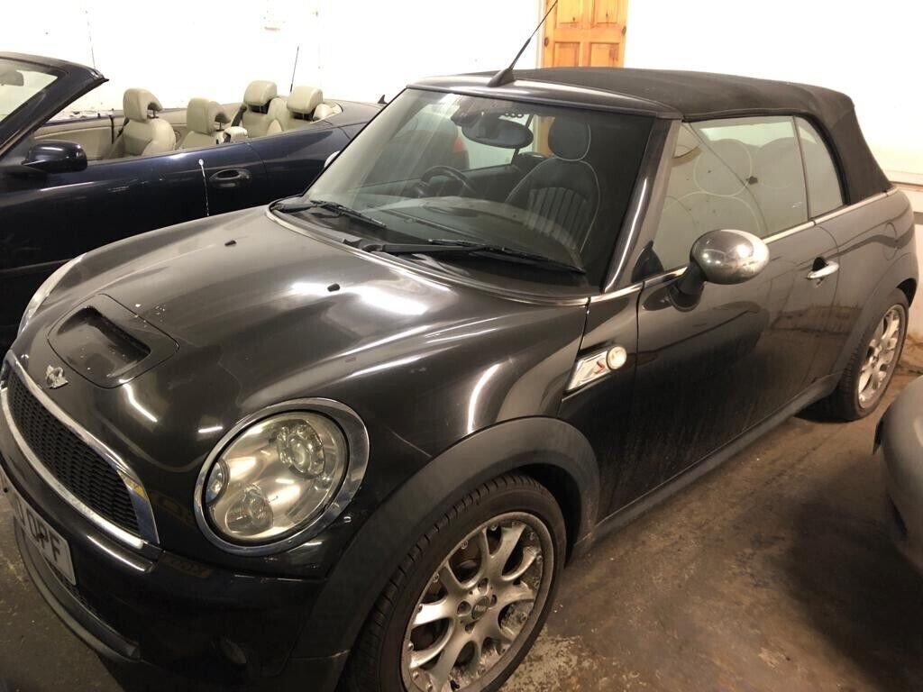 2010  MINI 1.6 COOPER S 184 BHP CONVERTIBLE  2d FULLY COLOUR CODED LOOK LOOK