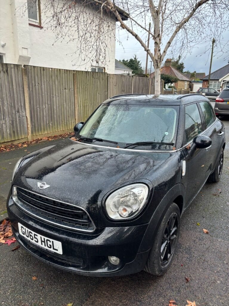 2015 Mini Countryman Cooper D Business in Black