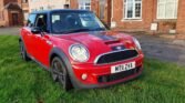 This Mini Cooper S is a sporty 3-door hatchback with a powerful 184 BHP engine