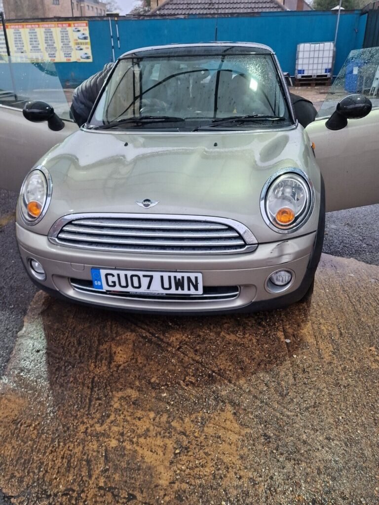 Mini 2007 Automatic Very good condition and well looked afterMainly used for school runPetrolMilage: 93026 miPart service historyMOT valid until: 8 September 20241x new tyre Rear pads and discs changed last month