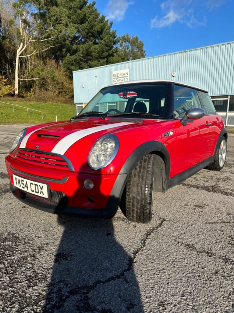 Hi welcome to our auction for this lovely Mini Cooper S in red with white roof and black half leather interior This car is totally original and not been messed about with it has new tyres all round and just had a new power steering pump MOT until July 2024 and with full service history grab yourself a modern classic these will only go up in value