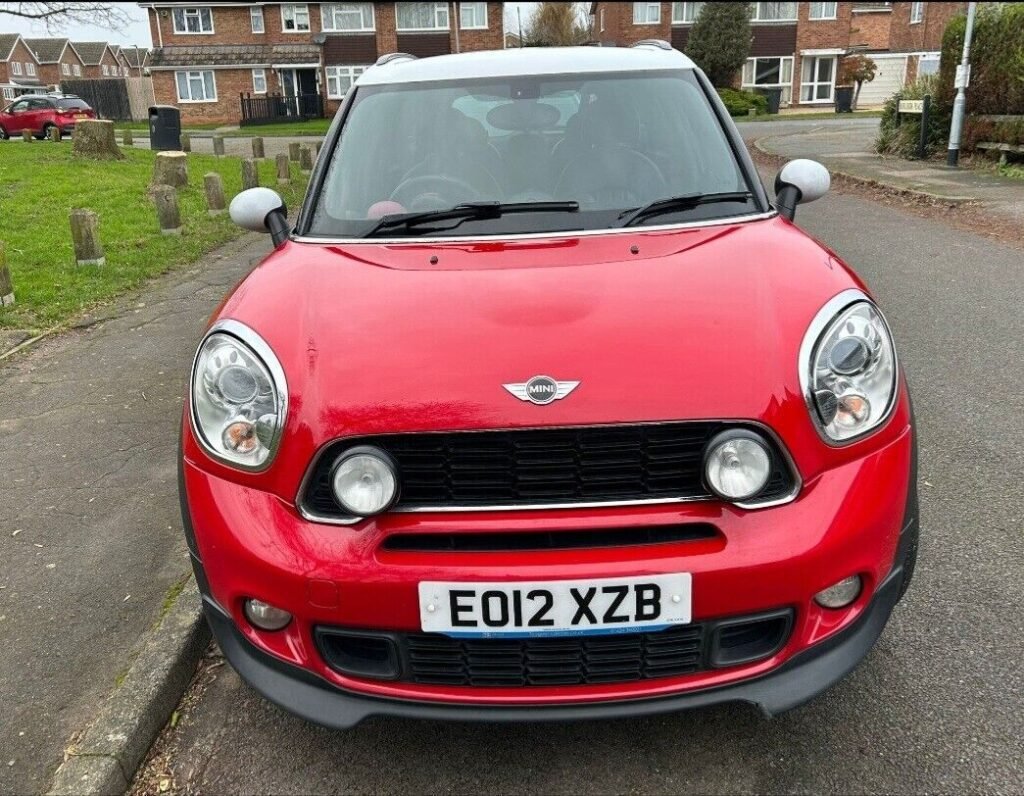 2012 Mini countryman Cooper S. PLEASE NOTE IT IS NOT ALL4 this has come up on the auto listing and i cannot change it. Red with JCW bodykit and contrasting black 18 inch alloys. Fantastic looking car and a real head turner. Leather interior