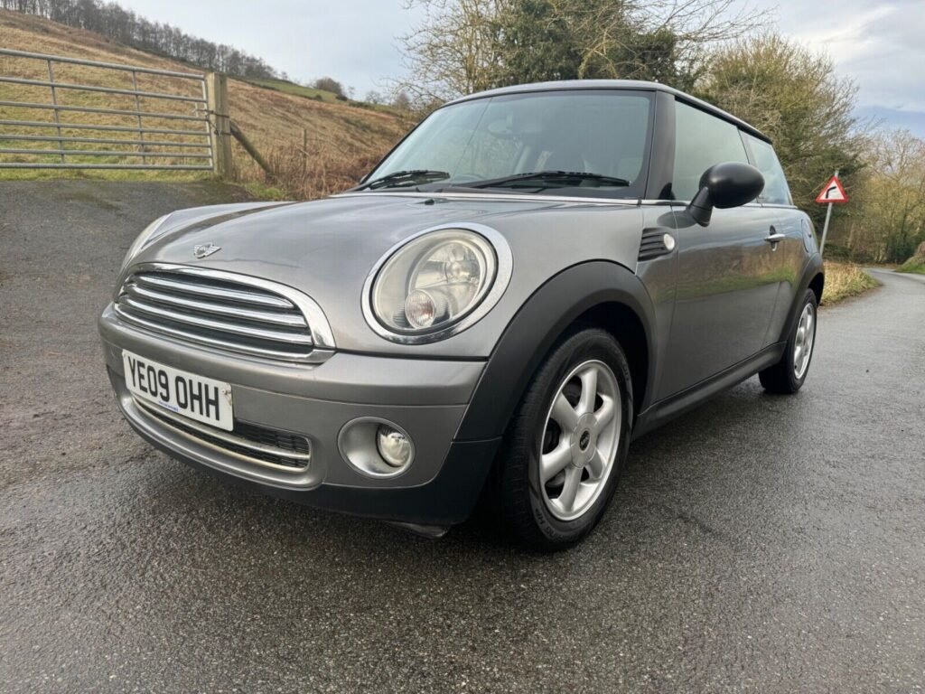 welcome to my auctionhere we have our mini one graphite with only 67000 milesit has service history the last service was done at 63000 miles she has a mot until November this year so nice and longshe has had only two owners from new and has two keysthe bodywork is nice and clean no rust or damage maybe the odd minor age related mark but really quite clean the interior is much the same very clean and tidy she has alloy wheels