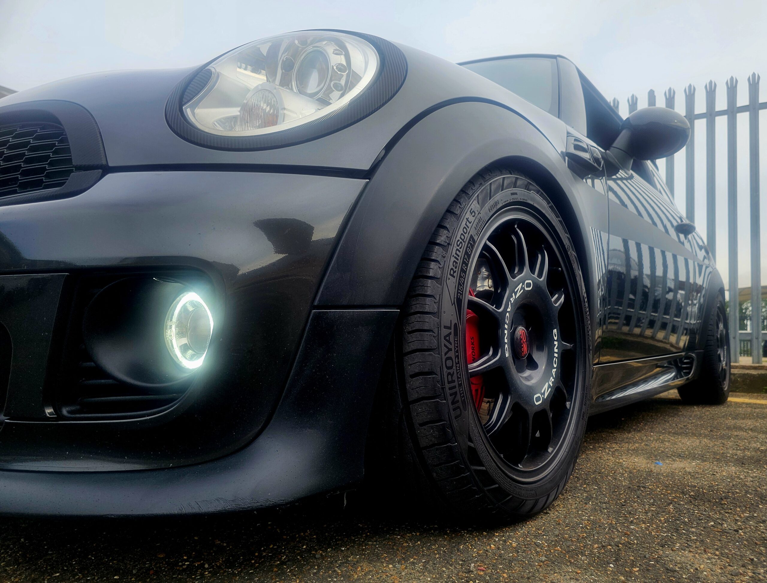Tips for Taking Great Photos When Listing Your MINI for Sale